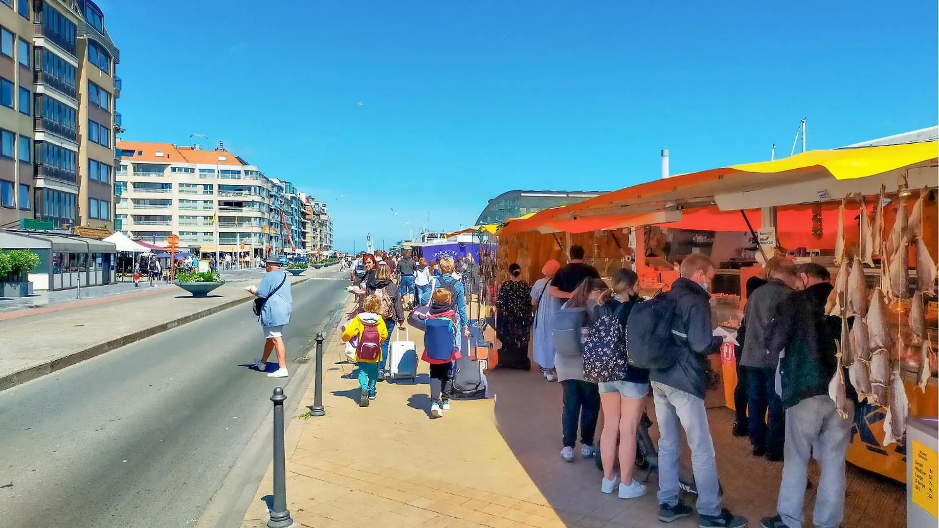 Beach Front Apartment In Oostende With Wifi